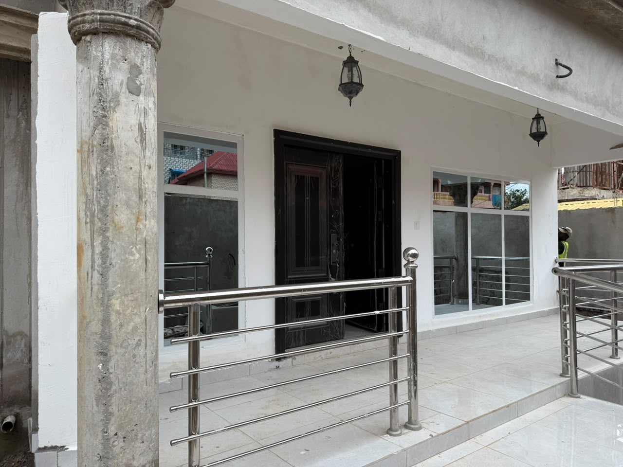 Finition d'une villa résidentielle (R+1) 5